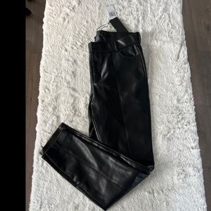 Truth By Republic High Rise. Skinny Faux Leather Pants / Size 4/ Beautiful
